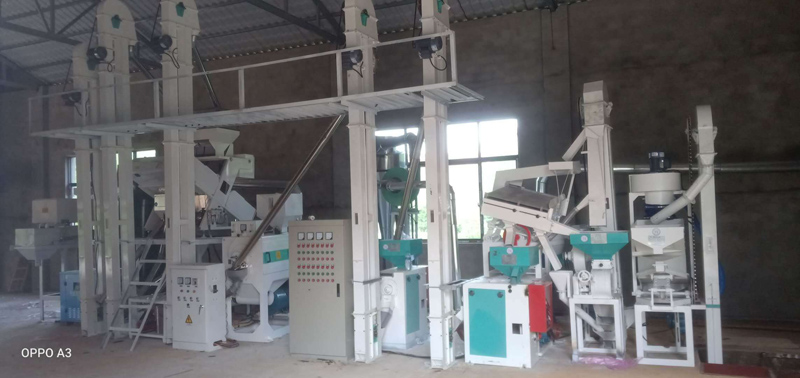 吉林長(zhǎng)春NZJ15型大米小米成套加工設(shè)備安裝調(diào)試完畢